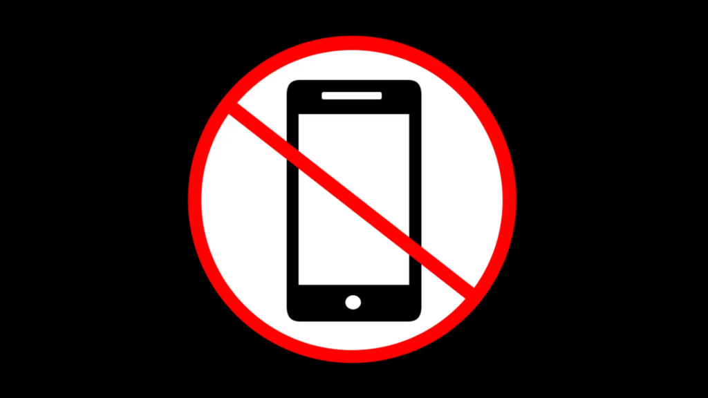 prohibido usar el móvil en Hi Ibiza los sábados - Beat&Mix