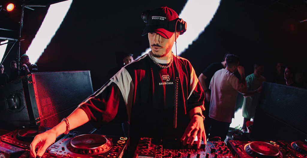 Wade, inicia gira internacional